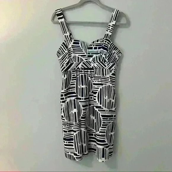 Trina Turk Geometric Print Dress (Flaws) Size 4/6 - Picture 2 of 8